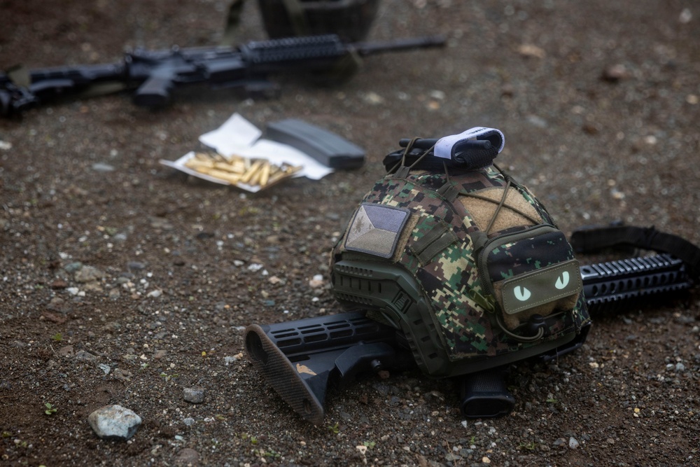 3rd Littoral Combat Team, Philippine Marine Corps conduct bilateral airfield seizure exercise during KAMANDAG 10