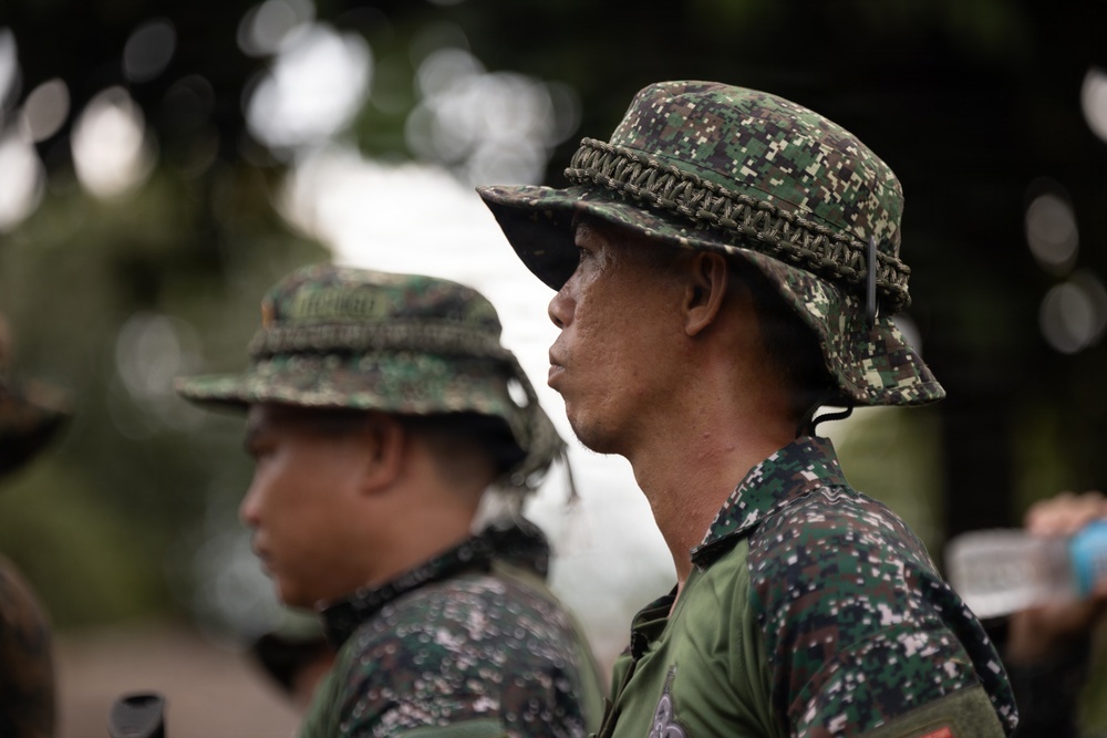 U.S., Philippine Marines participate in patrolling and ambush training during KAMANDAG 10