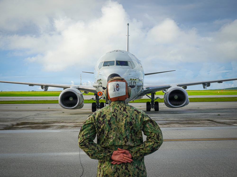VP-26 Tridents Launch P-8A Poseidon During Valiant Shield 2026