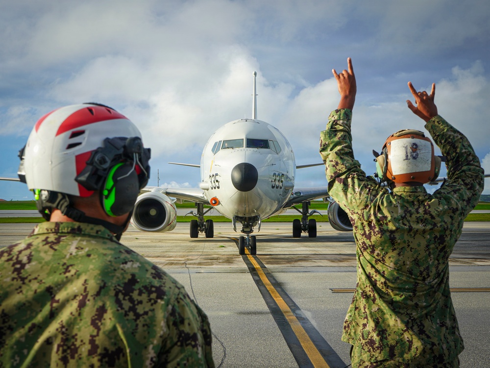 VP-26 Tridents Launch P-8A Poseidon During Valiant Shield 2026