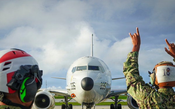 VP-26 Tridents Launch P-8A Poseidon During Valiant Shield 2026