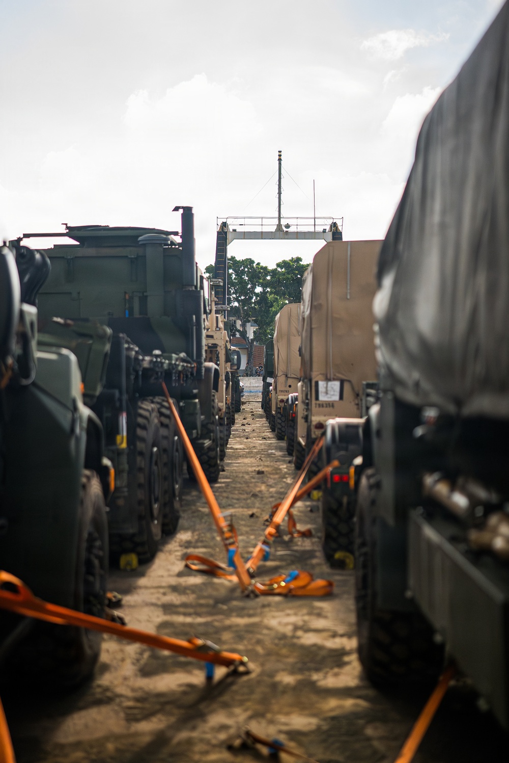 3rd Marine Littoral Regiment disembarks for maritime key terrain security operations during KAMANDAG 10
