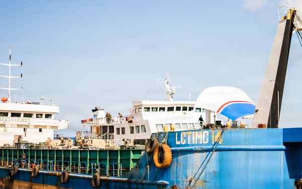 3rd Marine Littoral Regiment disembarks for maritime key terrain security operations during KAMANDAG 10