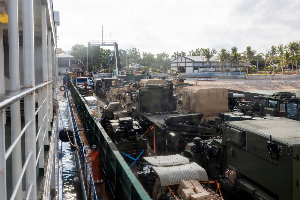 3rd Marine Littoral Regiment disembarks for maritime key terrain security operations during KAMANDAG 10