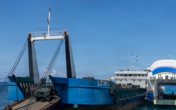 3rd Marine Littoral Regiment disembarks for maritime key terrain security operations during KAMANDAG 10