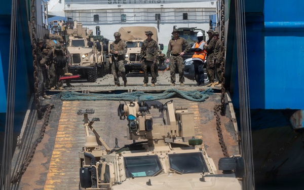 3rd Marine Littoral Regiment disembarks for maritime key terrain security operations during KAMANDAG 10