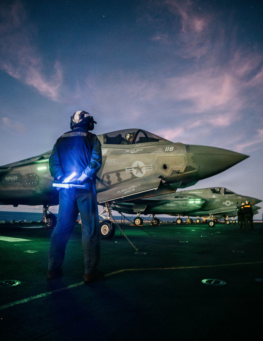 11th MEU Marines, Sailors Conduct Flight Operations Aboard USS Boxer