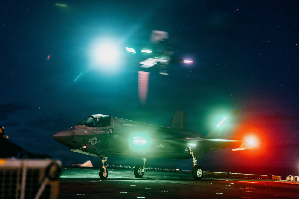 11th MEU Marines, Sailors Conduct Flight Operations Aboard USS Boxer