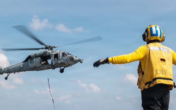 11th MEU Marines, Sailors Conducts Replenishment Aboard USS Boxer