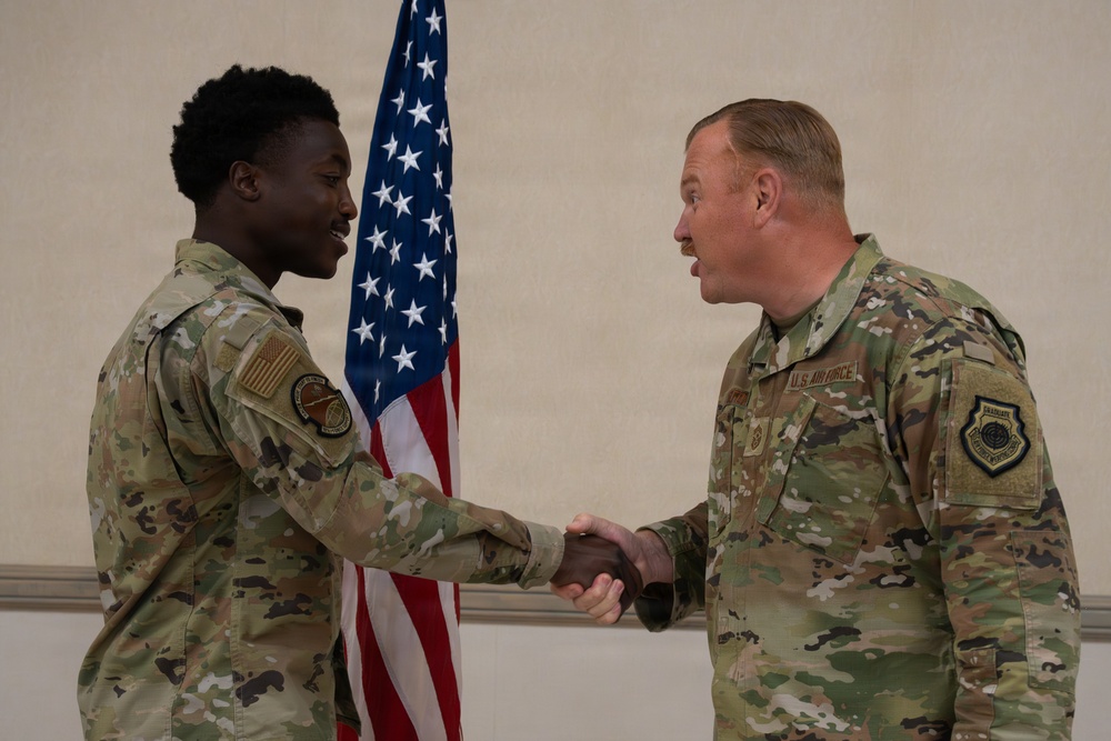 181st Intelligence Wing leadership visit units at annual training
