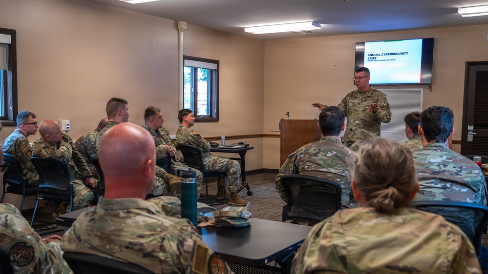 181st Intelligence Wing leadership visit units at annual training