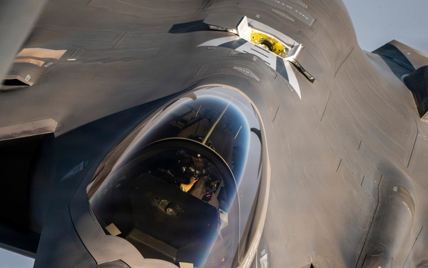 KC-135 enables F-35 operations through aerial refueling in CENTCOM