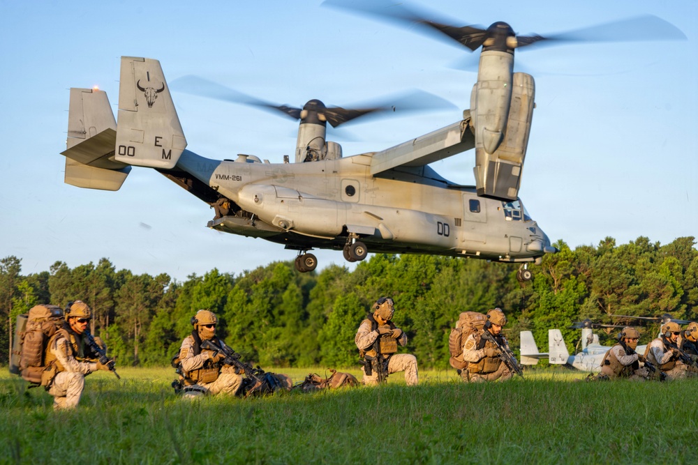 FLEETEX 250 | Spanish marines conduct aerial insert