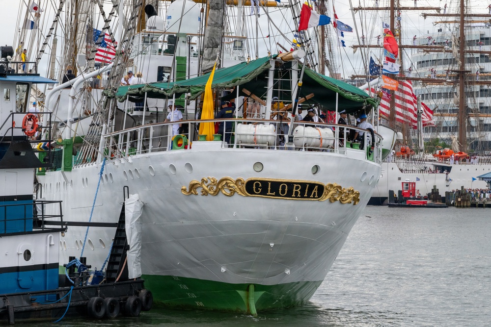 Coast Guard Cutter Eagle, senior leaders participate in Sail250 Virginia events