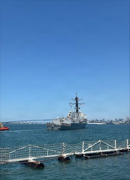 USS Chung Hoon Depart of Sea Trials