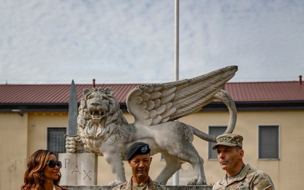 SETAF-AF changes command from MG Gainey to MG Brown