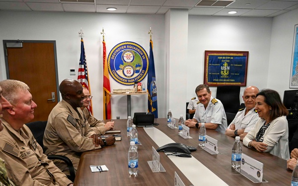 Spanish Minister of Defense visits NAVSTA Rota