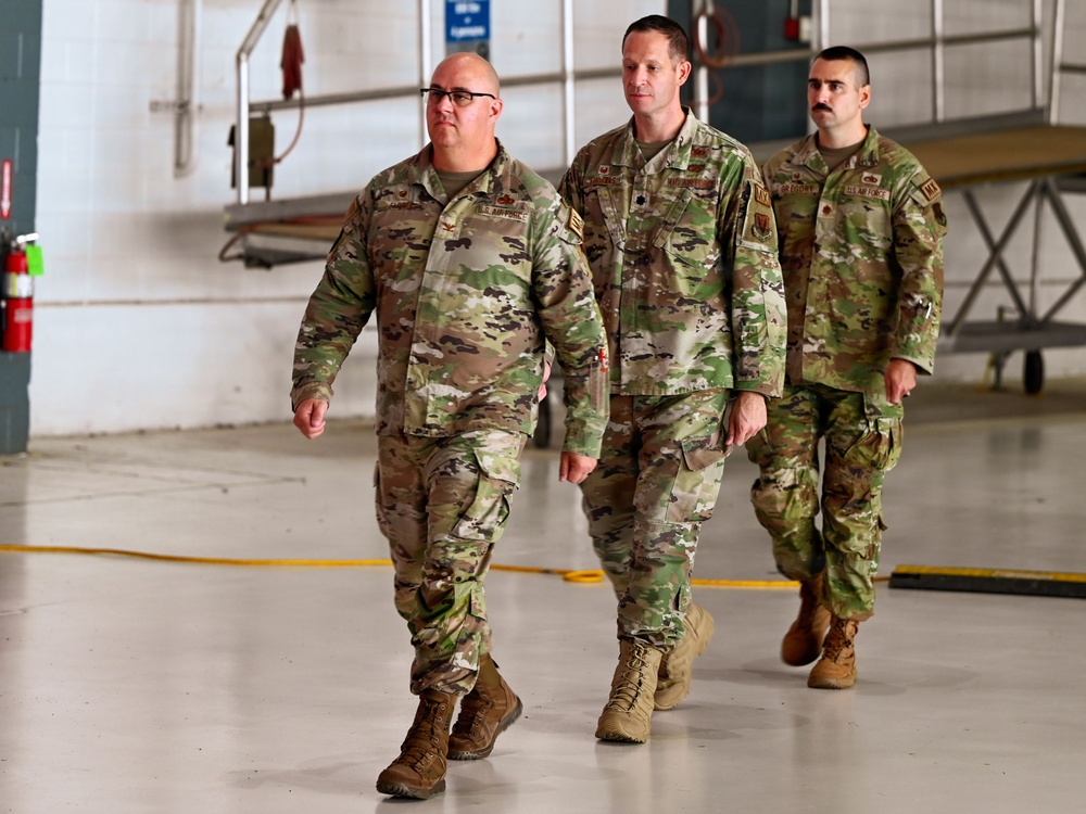 552nd AMXS welcomes new commander during change of command