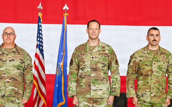 552nd AMXS welcomes new commander during change of command
