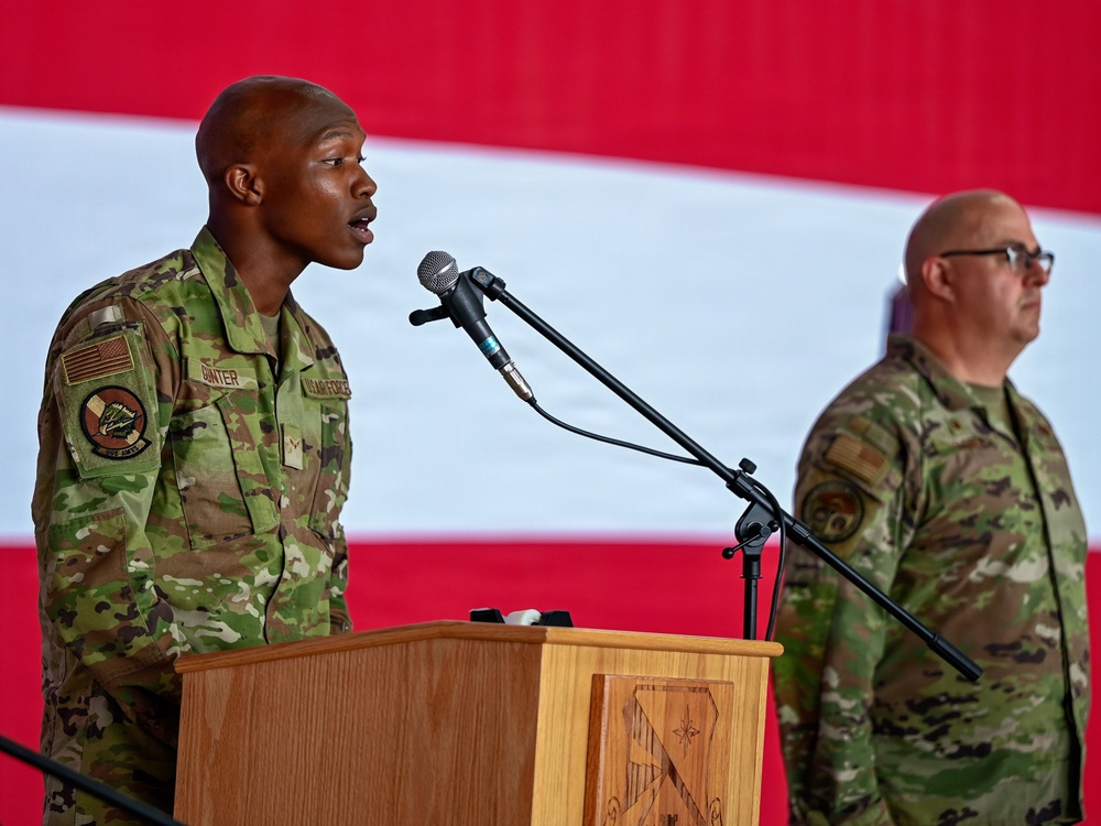 552nd AMXS welcomes new commander during change of command