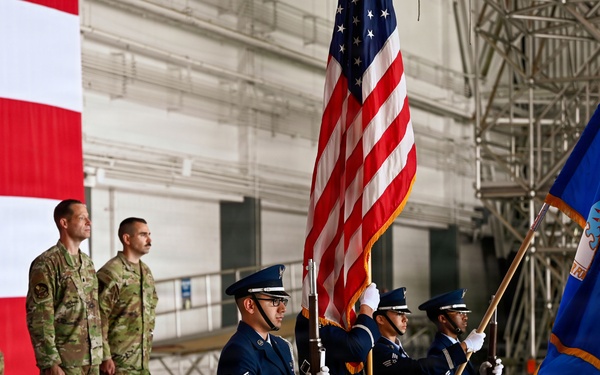 552nd AMXS welcomes new commander during change of command