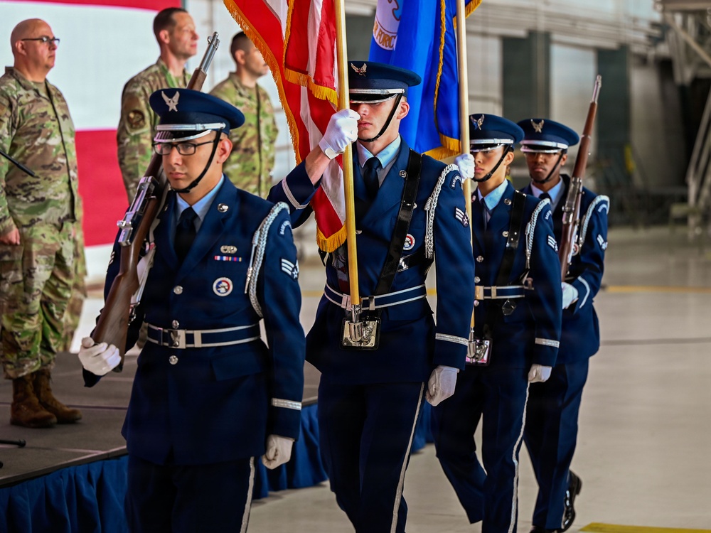 552nd AMXS welcomes new commander during change of command