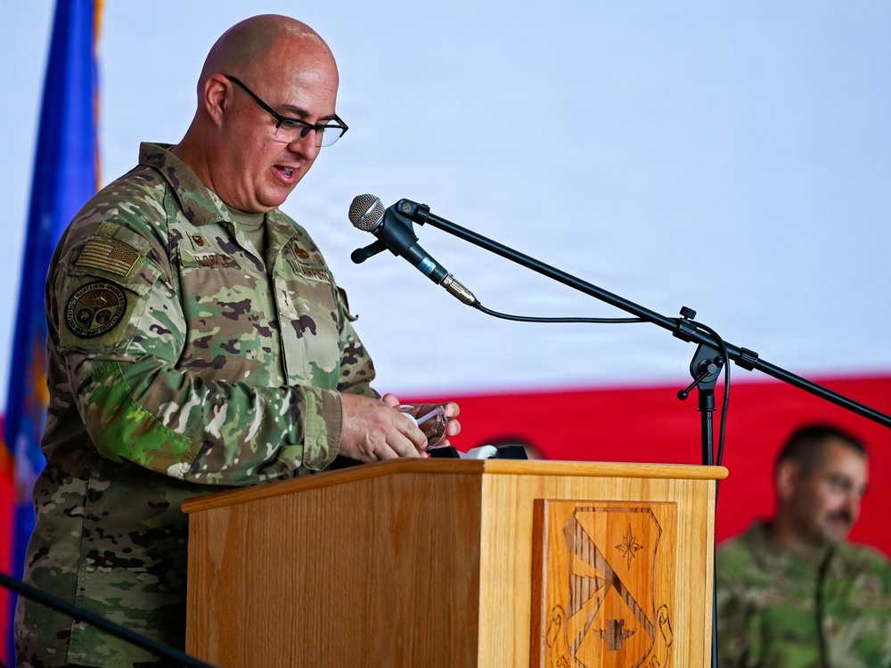552nd AMXS welcomes new commander during change of command