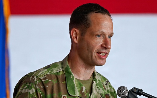 552nd AMXS welcomes new commander during change of command