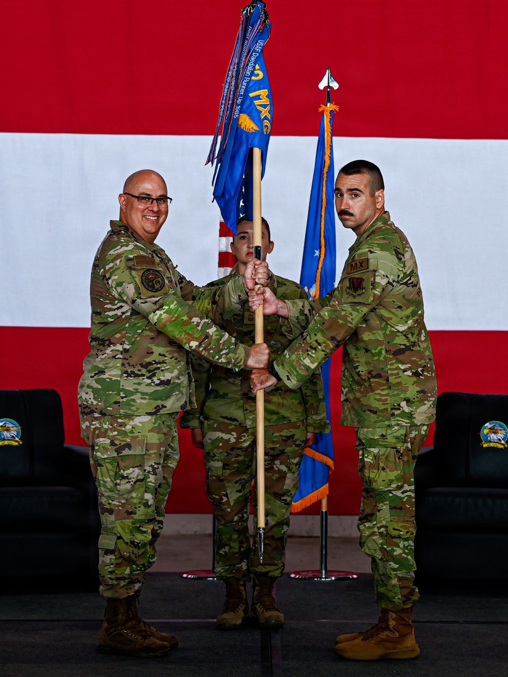 552nd AMXS welcomes new commander during change of command
