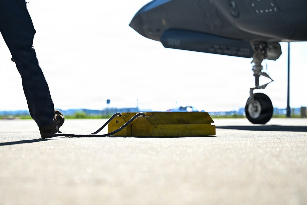 125th Fighter Wing crew chiefs prepare F-35A Lightning II aircraft for flight operations