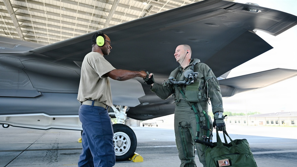 125th Fighter Wing crew chiefs prepare F-35A Lightning II aircraft for flight operations