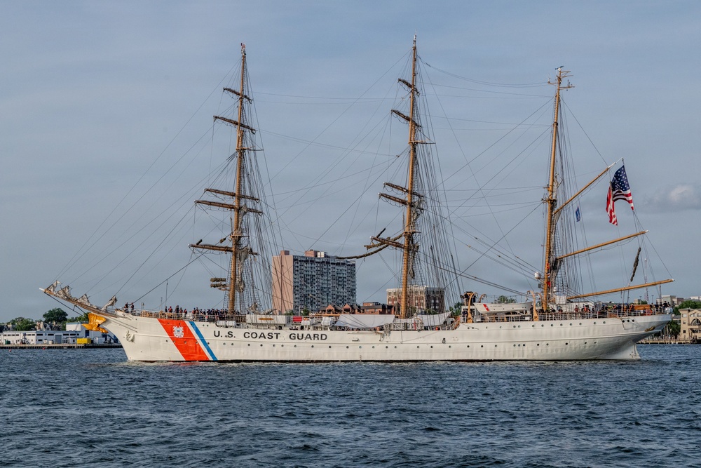 US Coast Guard Cutter Barque Eagle departs Sail250 Virginia
