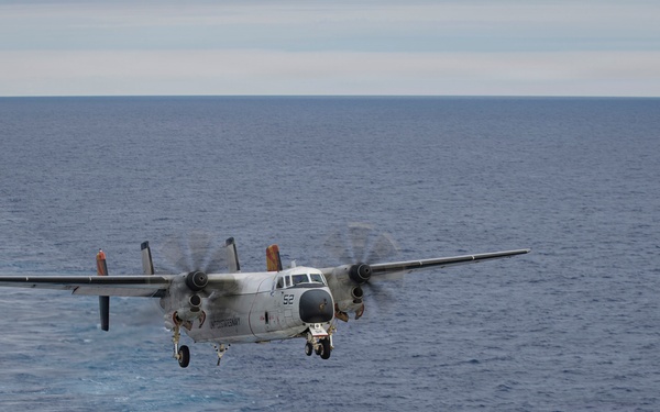 Nimitz Welcomes 2nd Fleet Commander during FLEETEX 250