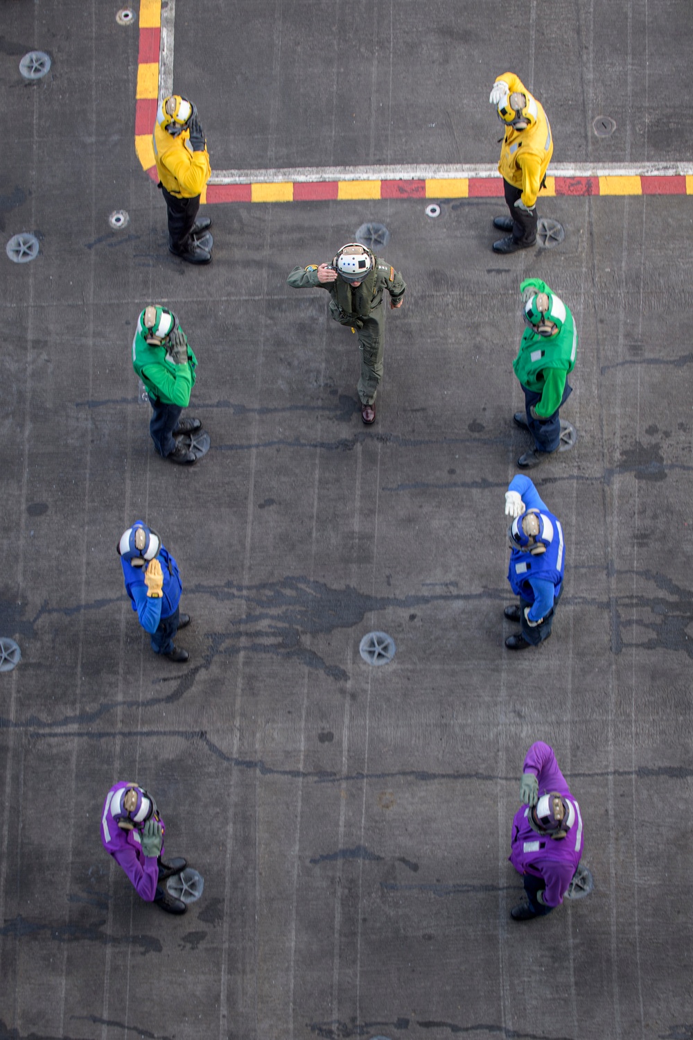 Nimitz Welcomes 2nd Fleet Commander during FLEETEX 250