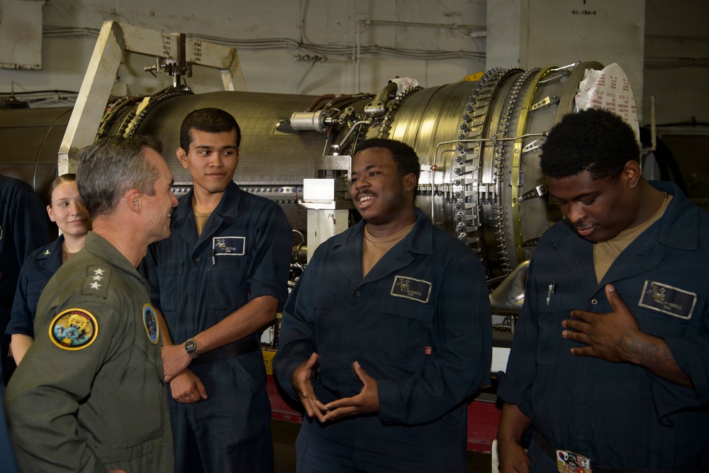 Nimitz welcomes 2nd Fleet Commander during FLEETEX 250