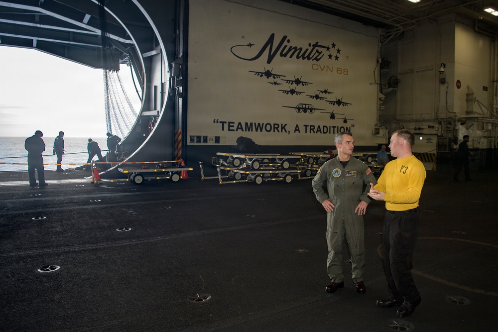 Nimitz Welcomes 2nd Fleet Commander during FLEETEX 250