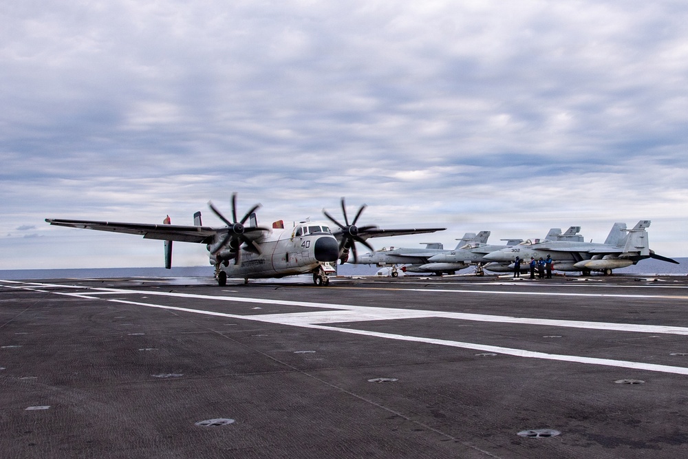 C-2A Greyhound from "Rawhides" Conducts Last Arrested Landing From an Aircraft Carrier