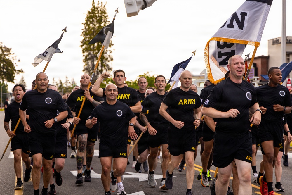 Freedom Fest Run brings joint base Soldiers together
