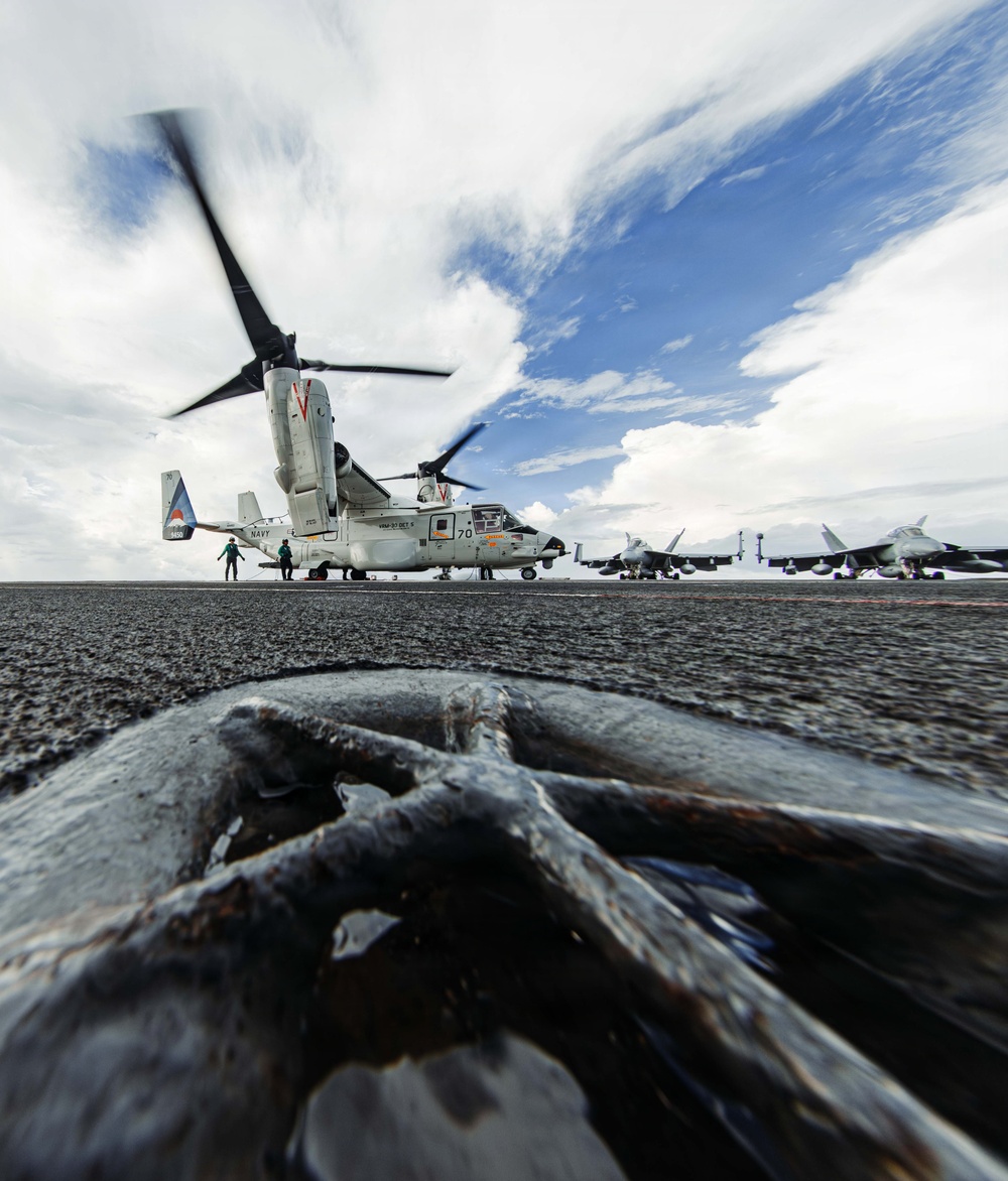 George Washington Conducts Flight Operations