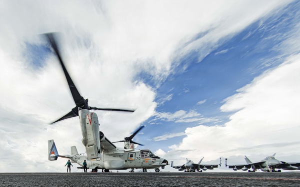 USS George Washington Conducts Flight Operations