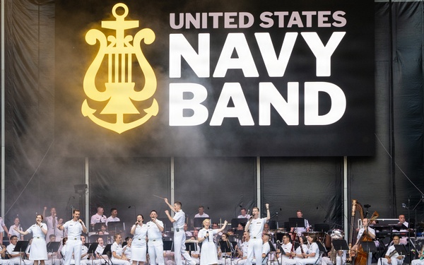The U.S. Navy Band performs at the Great American State Fair