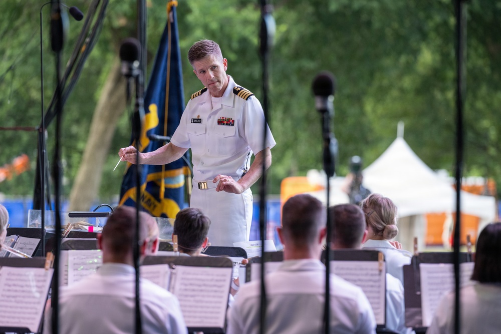 The U.S. Navy Band performs at the Great American State Fair