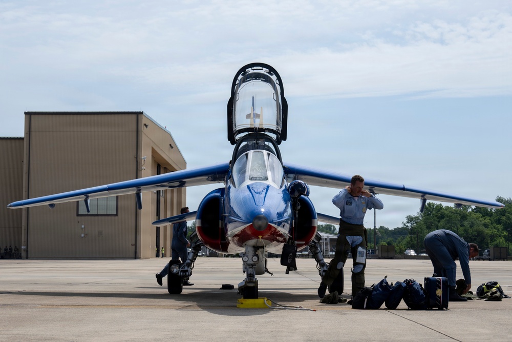 Patrouille de France demo team prepares for Liberté 250 over Joint Base Andrews