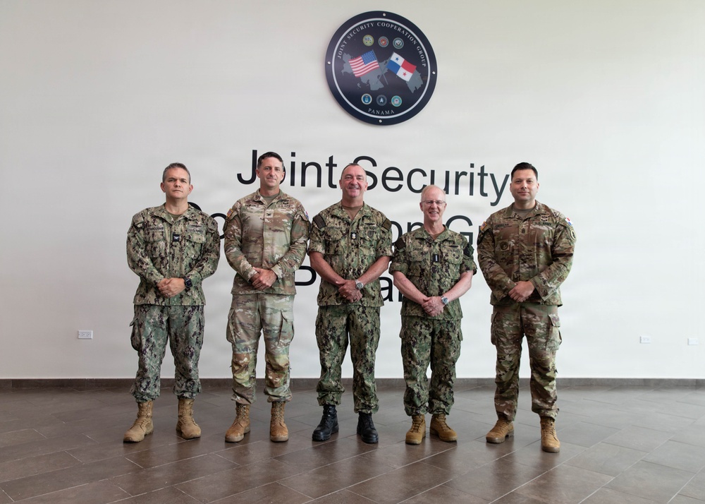 Chief of Naval Operations visits Joint Security Cooperation Group – Panama