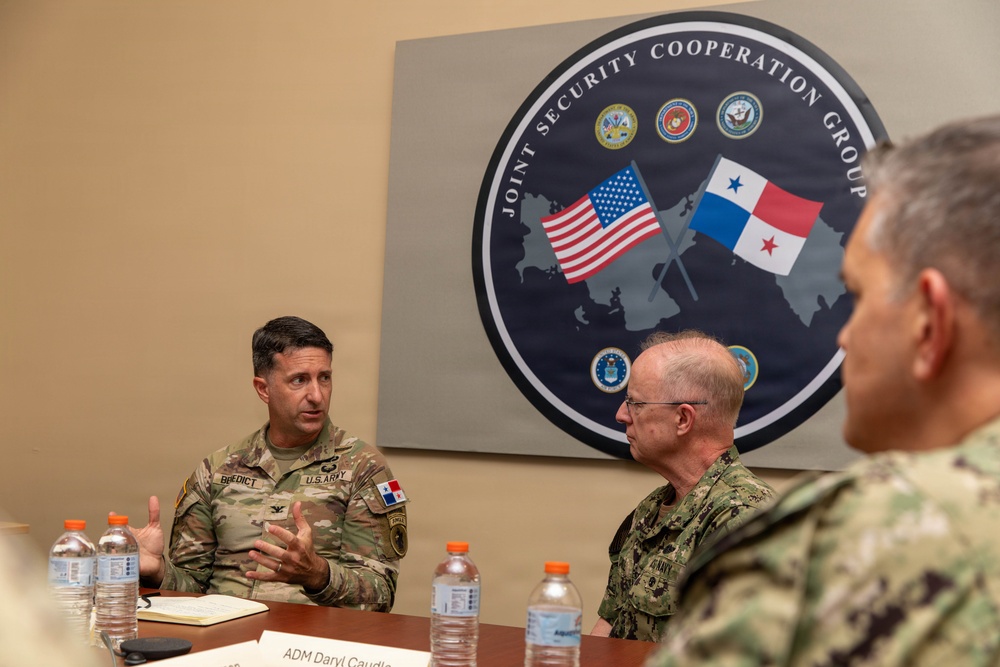 Chief of Naval Operations visits Joint Security Cooperation Group – Panama