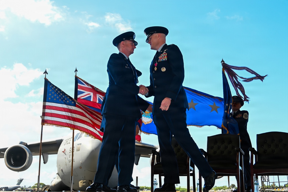 515 AMOW welcomes new wing commander