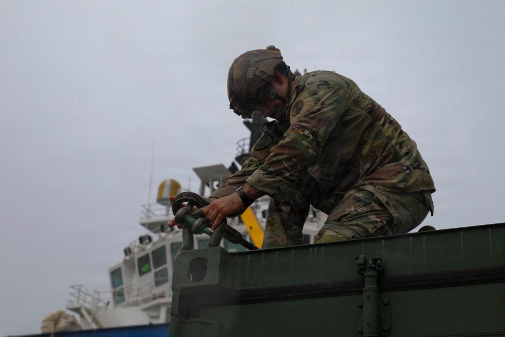 Army Reserve Conducts Sling Load Operations