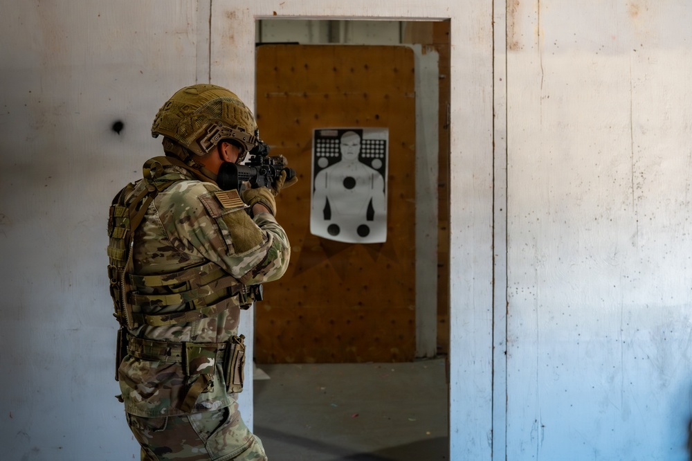 841 MSFS Defenders conduct CQB training at Malmstrom AFB