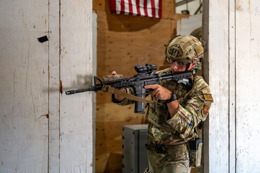 841 MSFS Defenders conduct CQB training at Malmstrom AFB