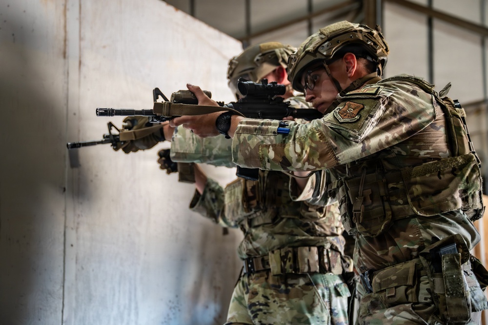 841 MSFS Defenders conduct CQB training at Malmstrom AFB